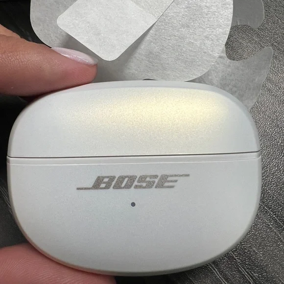 Bose White Wireless Earbuds